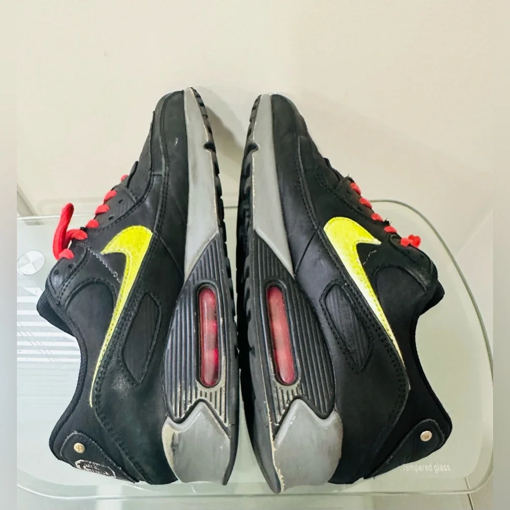 Nike Air Max 90 'New York- City Pack ' FDNY Men's Sz 10,5‎ (2019) Sneakers